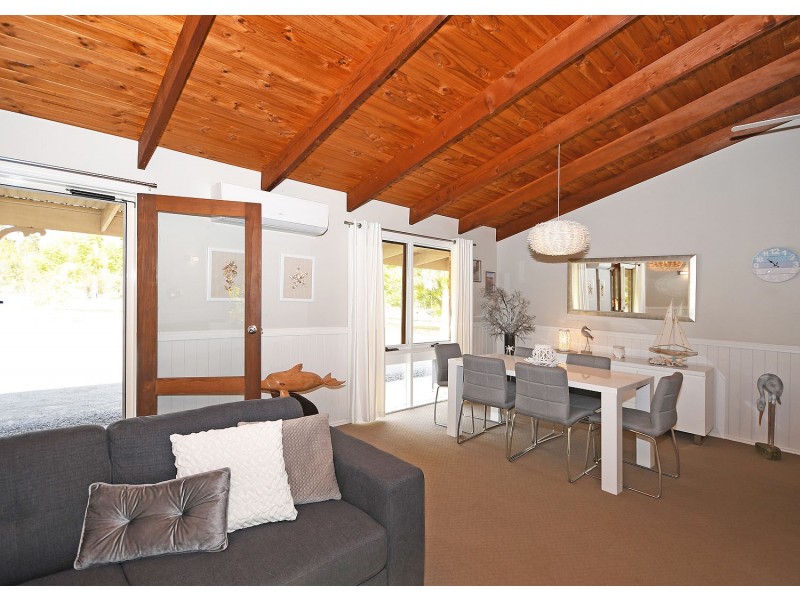 20 DREAMTIME AVENUE, Burrum Heads QLD 4659