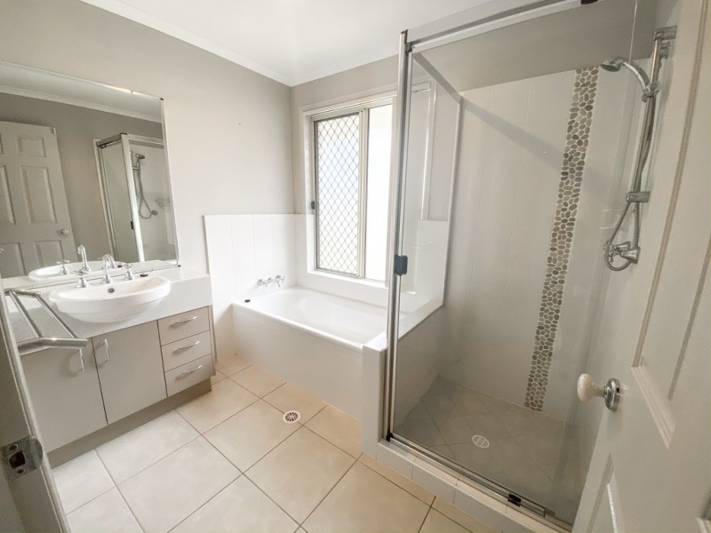 11 SOUTHFORK CIRCUIT, Burrum Heads QLD 4659