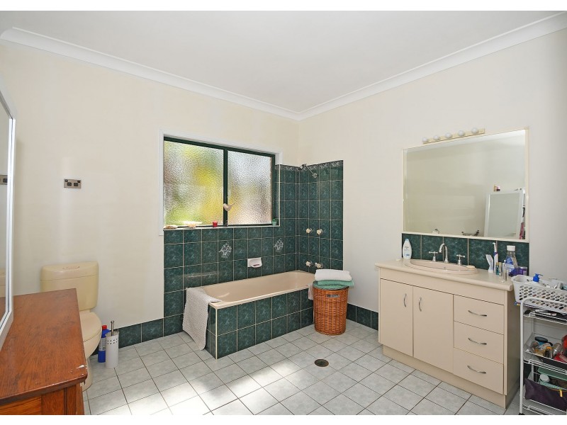 4-6 Miller Cresent, Burrum Heads QLD 4659