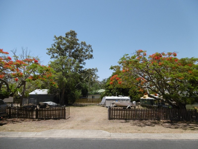 3 Hoffman St, Burrum Heads QLD 4659