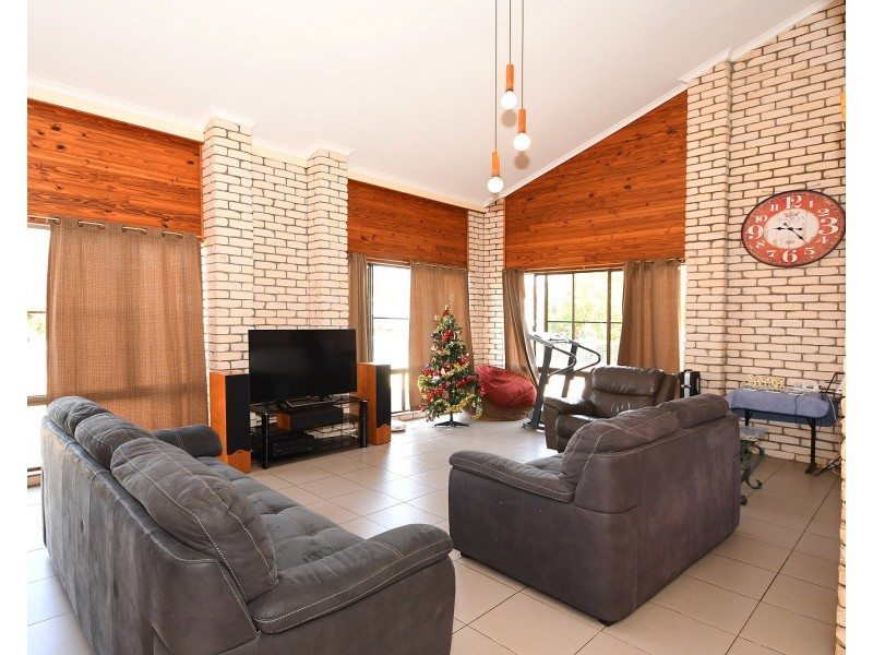 58 RIVERVIEW DRIVE, Burrum Heads QLD 4659