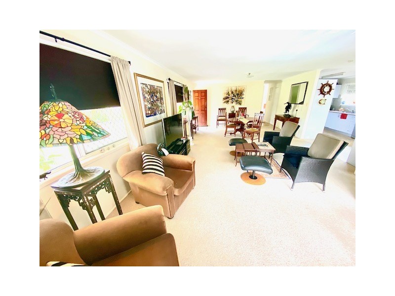 4 Jacqueline Drive, Pacific Haven QLD 4659