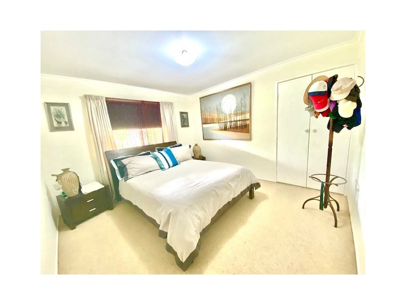 4 Jacqueline Drive, Pacific Haven QLD 4659