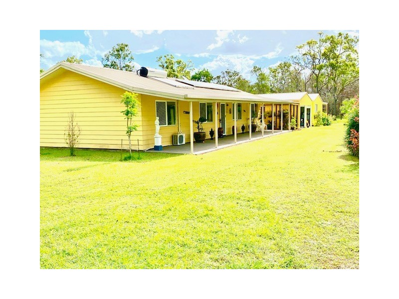 4 Jacqueline Drive, Pacific Haven QLD 4659