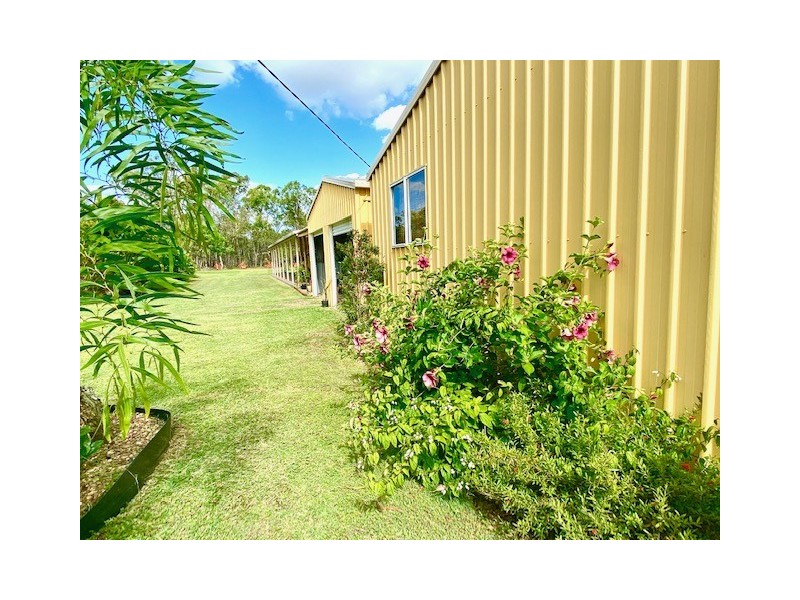 4 Jacqueline Drive, Pacific Haven QLD 4659