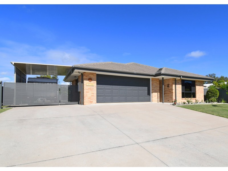 63 Beach Drive, Burrum Heads QLD 4659