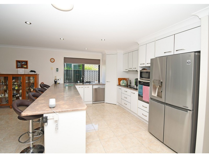 63 Beach Drive, Burrum Heads QLD 4659