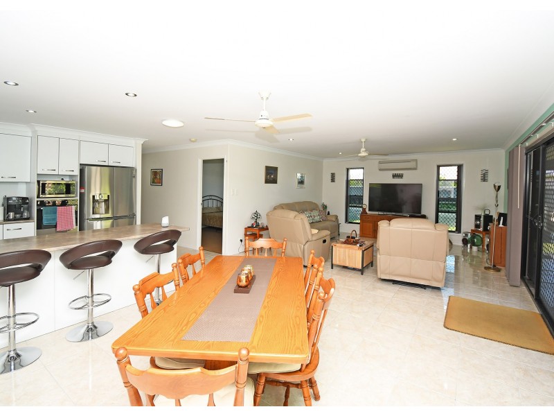 63 Beach Drive, Burrum Heads QLD 4659