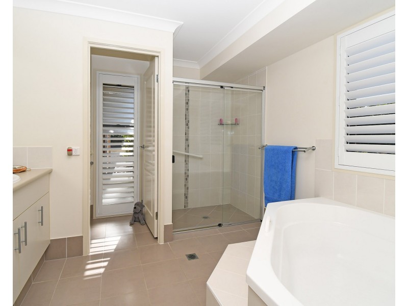 12 Elboz Court, Burrum Heads QLD 4659