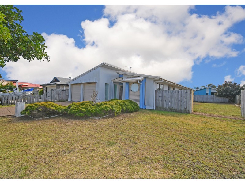 8 Beach Walk Crt, Toogoom QLD 4655