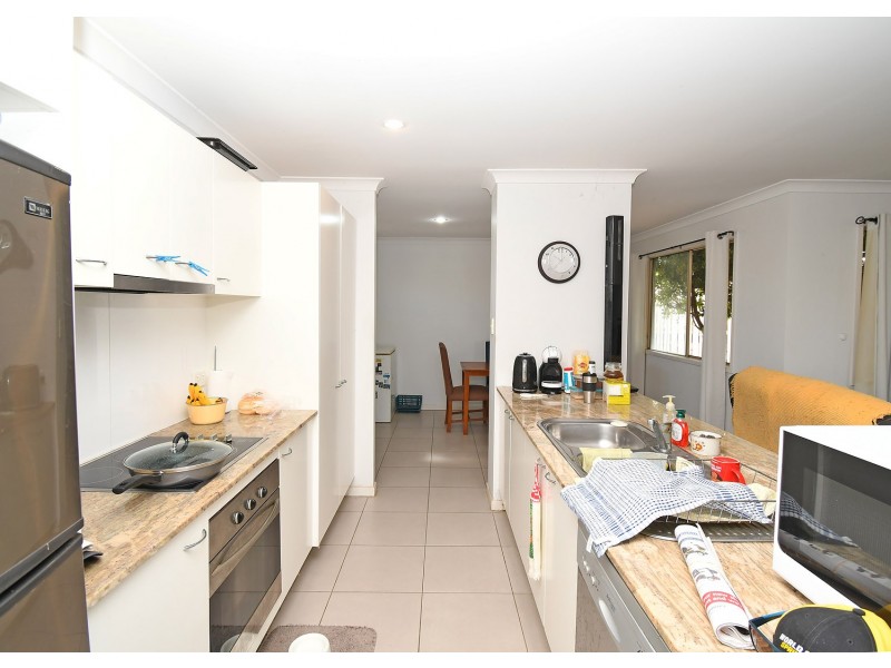 8 Beach Walk Crt, Toogoom QLD 4655