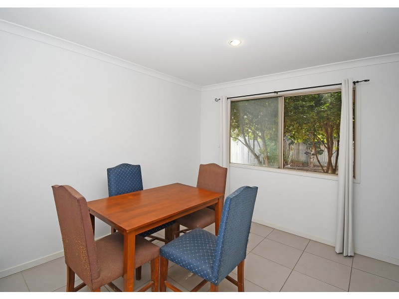 8 Beach Walk Crt, Toogoom QLD 4655