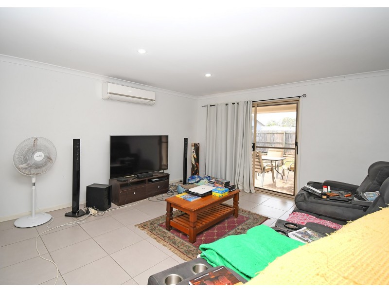 8 Beach Walk Crt, Toogoom QLD 4655