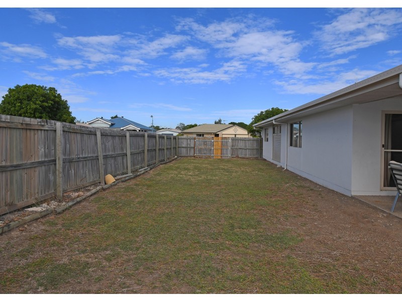8 Beach Walk Crt, Toogoom QLD 4655