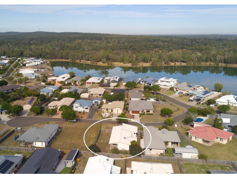 8 Beach Walk Crt, Toogoom QLD 4655