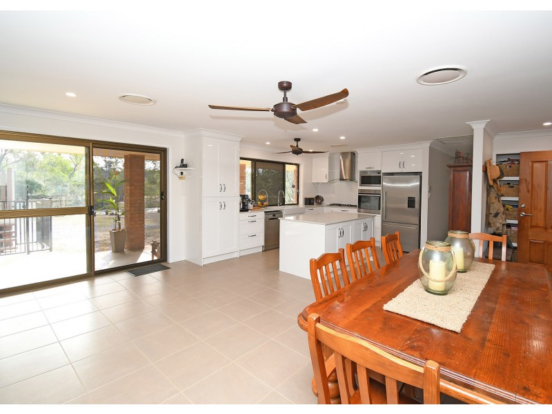 9 Island Close, Pacific Haven QLD 4659