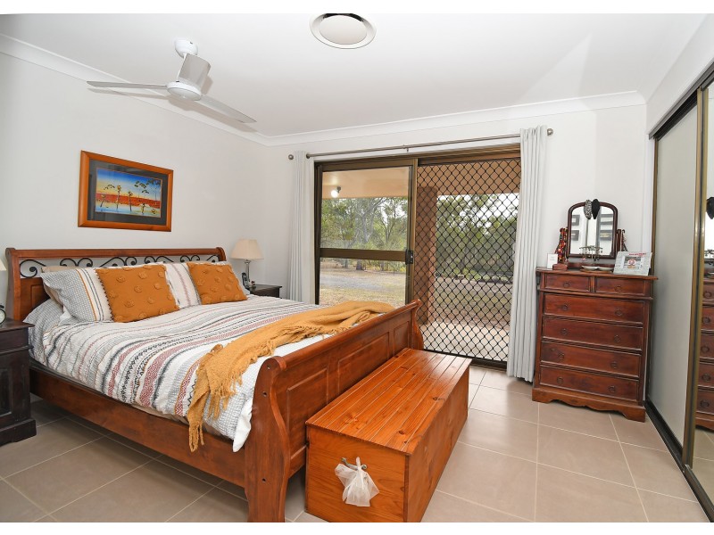 9 Island Close, Pacific Haven QLD 4659