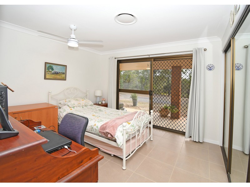 9 Island Close, Pacific Haven QLD 4659