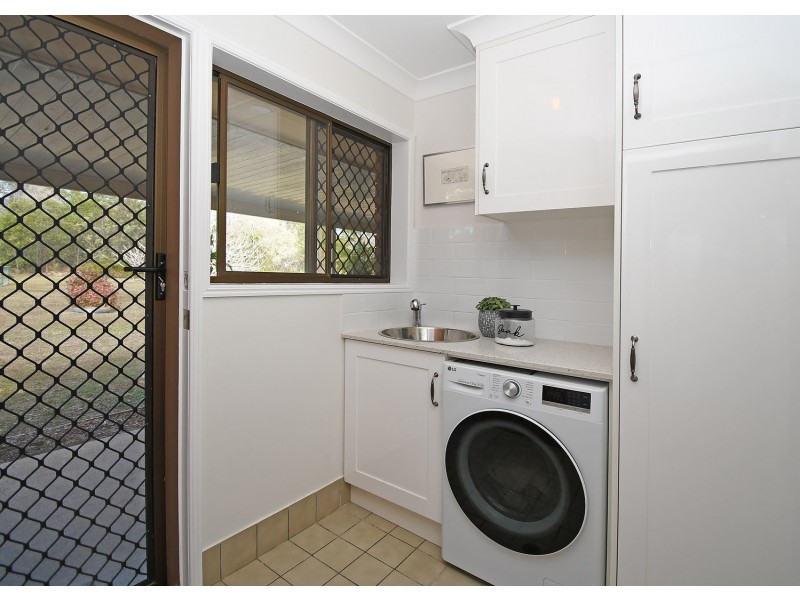 9 Island Close, Pacific Haven QLD 4659