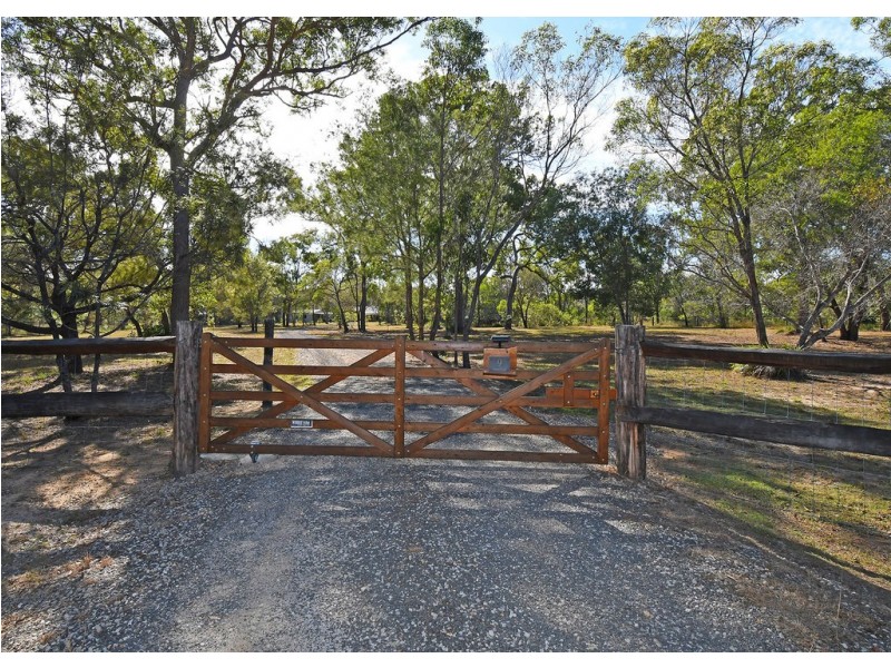 9 Island Close, Pacific Haven QLD 4659