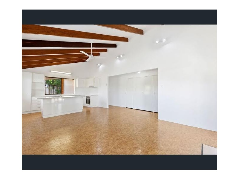 23 Howard Street, Burrum Heads QLD 4659