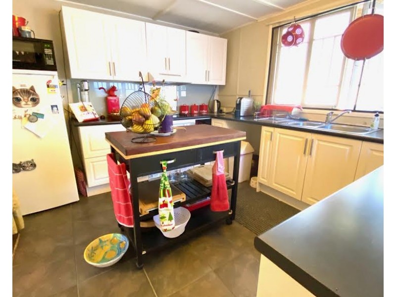 21 EAST STREET, Howard QLD 4659