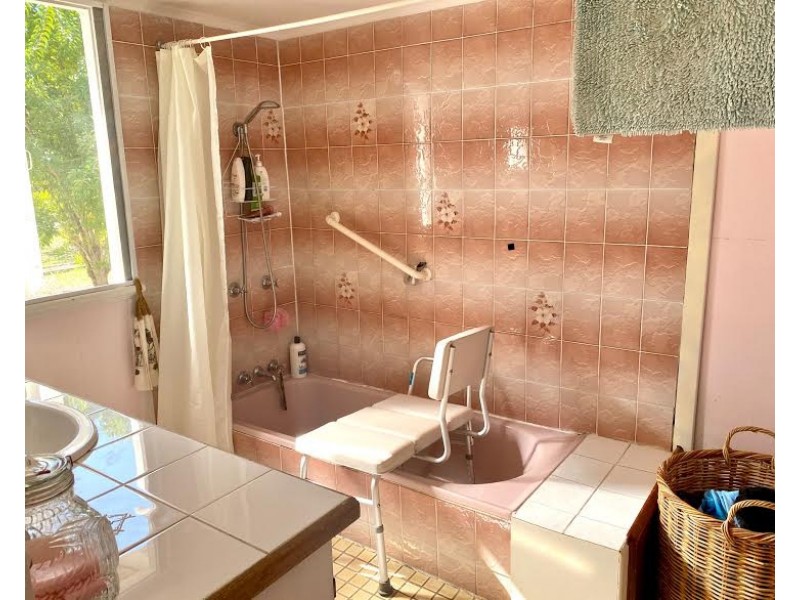 21 EAST STREET, Howard QLD 4659