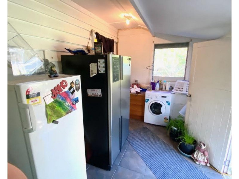 21 EAST STREET, Howard QLD 4659