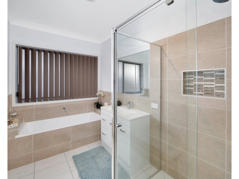 31 HONEY MYRTLE CLOSE, Burrum Heads QLD 4659