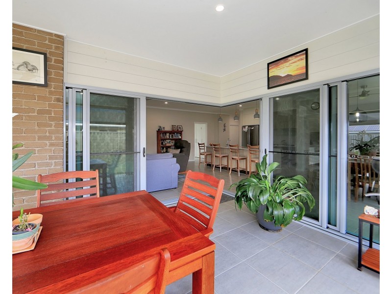 34 TULIPWOOD DRIVE, Burrum Heads QLD 4659