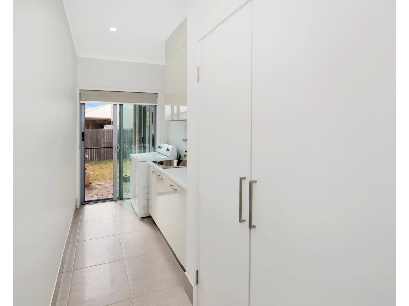 34 TULIPWOOD DRIVE, Burrum Heads QLD 4659