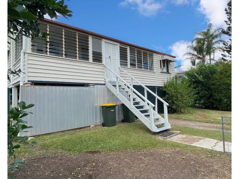 70 THOMAS STREET, Howard QLD 4659