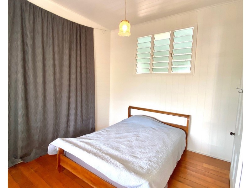 70 THOMAS STREET, Howard QLD 4659