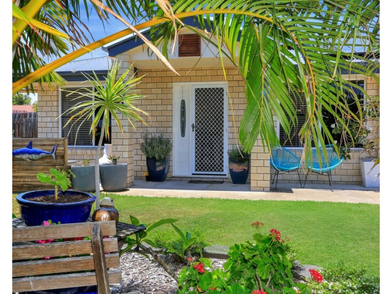 12 Lakeside Drive, Burrum Heads QLD 4659