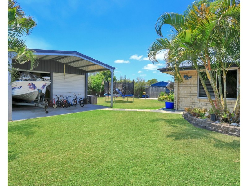 12 Lakeside Drive, Burrum Heads QLD 4659