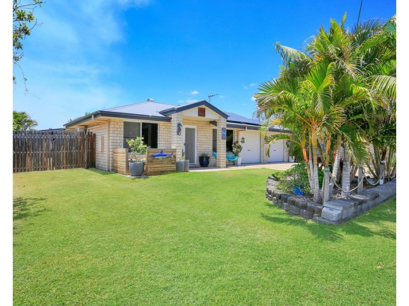 12 Lakeside Drive, Burrum Heads QLD 4659