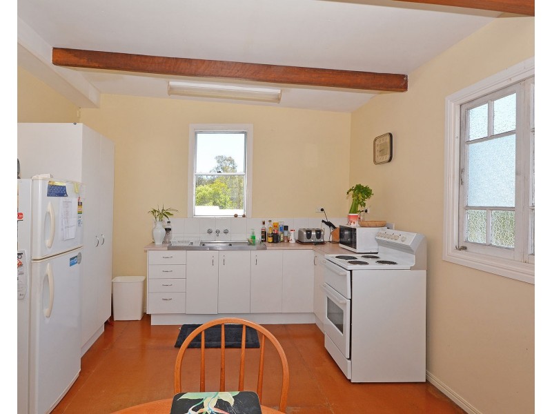 28 Bushnell Road, Burrum Heads QLD 4659