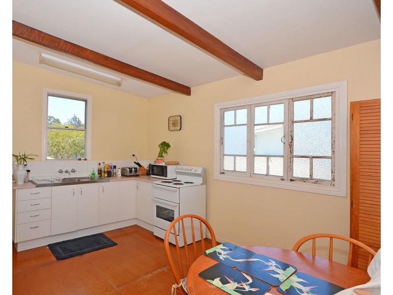 28 Bushnell Road, Burrum Heads QLD 4659