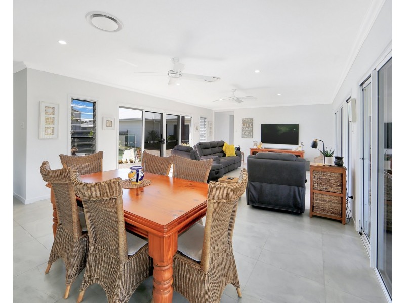 46 Honey Myrtle Close, Burrum Heads QLD 4659