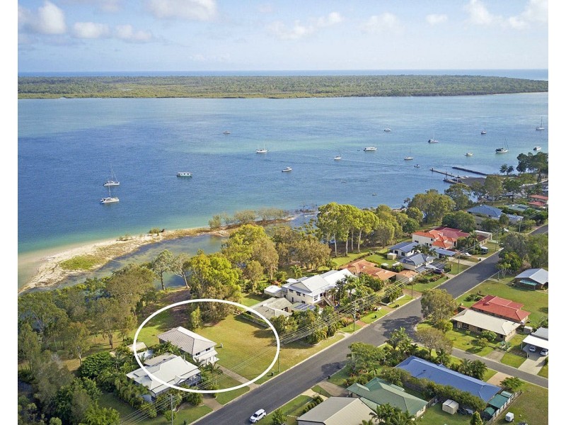 100 RIVERVIEW DRIVE, Burrum Heads QLD 4659