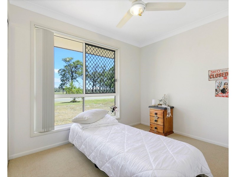 19 SIRENIA DRIVE, Burrum Heads QLD 4659