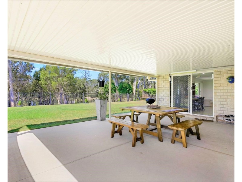 19 SIRENIA DRIVE, Burrum Heads QLD 4659