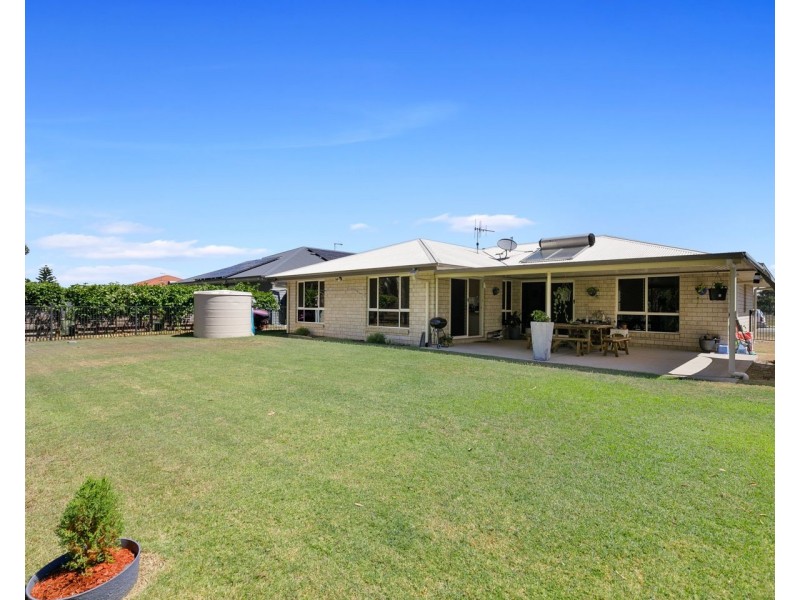 19 SIRENIA DRIVE, Burrum Heads QLD 4659
