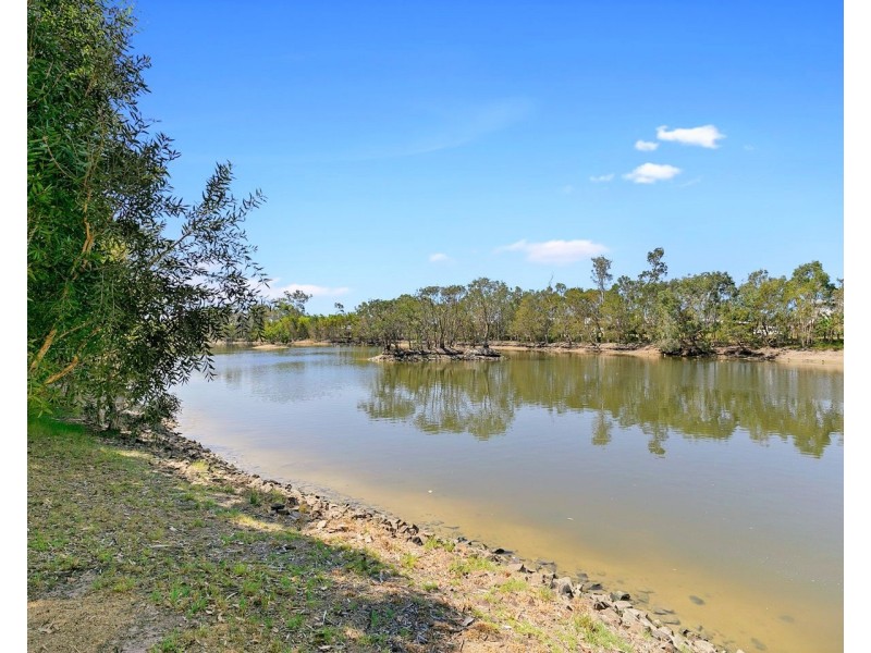 19 SIRENIA DRIVE, Burrum Heads QLD 4659