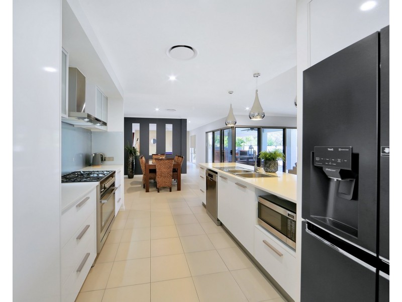 1 NOEME STREET, Burrum Heads QLD 4659