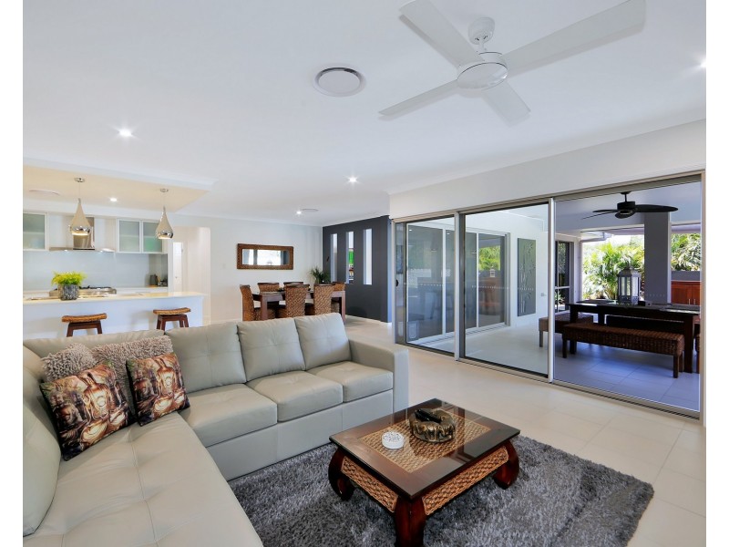 1 NOEME STREET, Burrum Heads QLD 4659