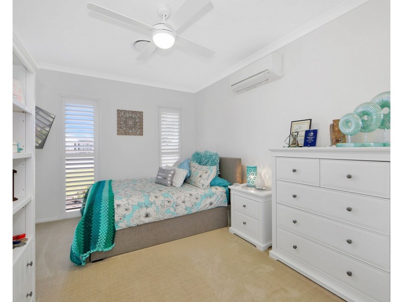 1 NOEME STREET, Burrum Heads QLD 4659