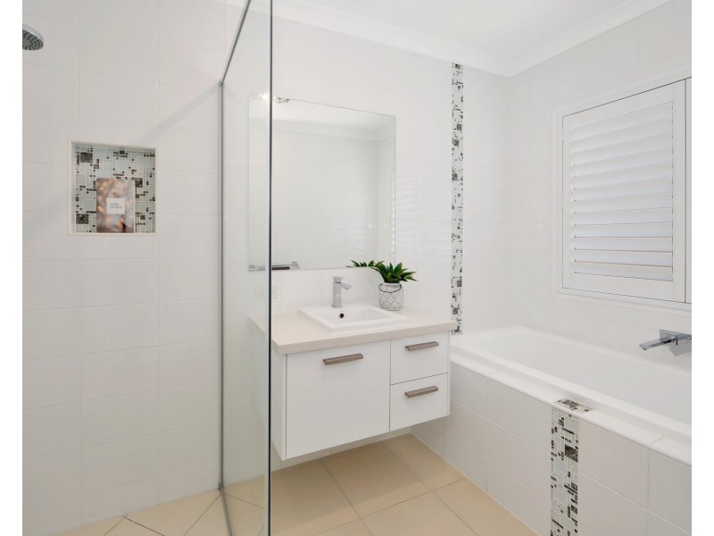 1 NOEME STREET, Burrum Heads QLD 4659