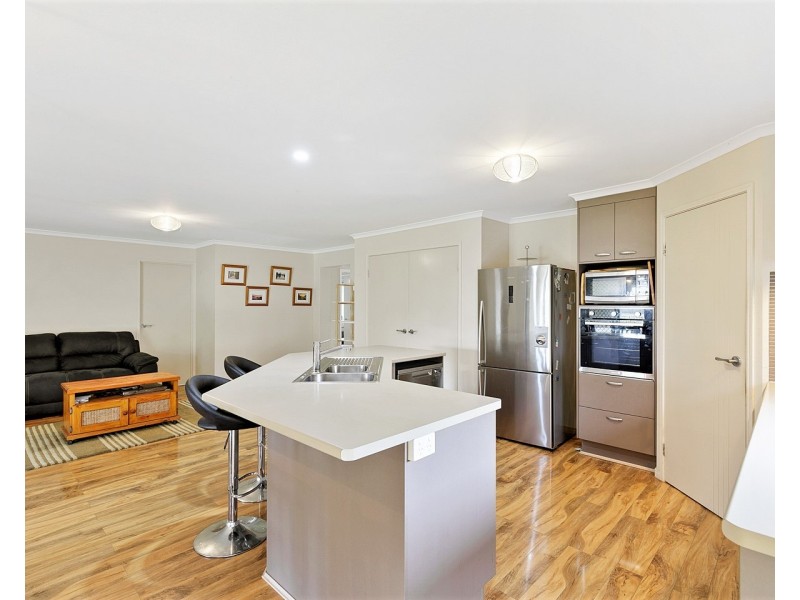 56 SIRENIA DRIVE, Burrum Heads QLD 4659