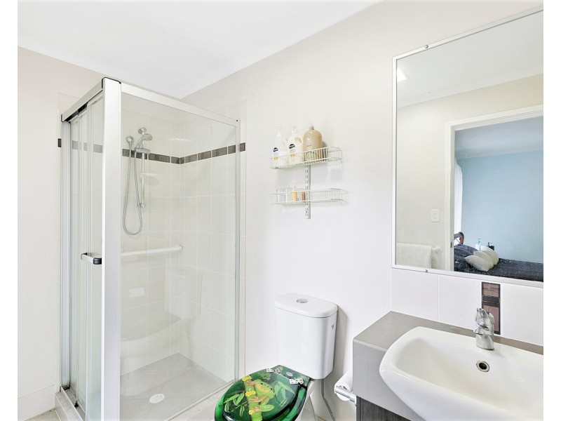 56 SIRENIA DRIVE, Burrum Heads QLD 4659